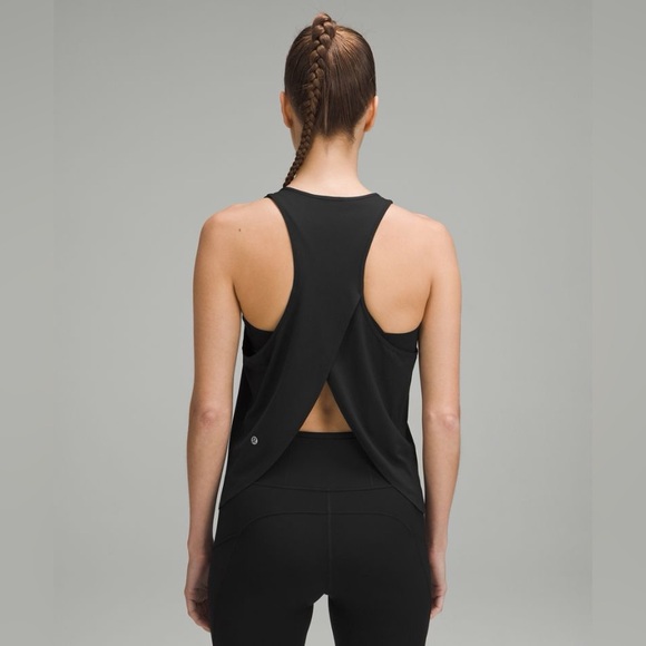 lululemon athletica Tops - High-Ventilation Running Tank Top size M Measurements